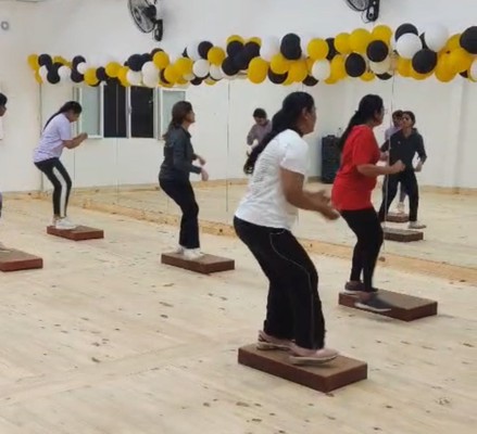 Footloose Alley fitness and dance studio Banner