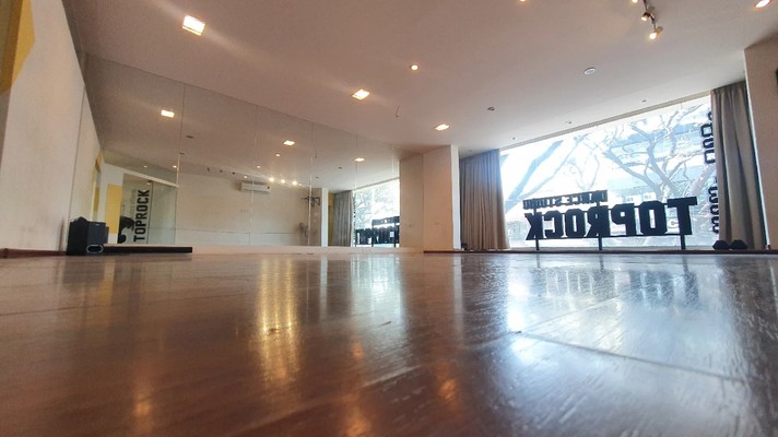 Top rock dance studio Banner